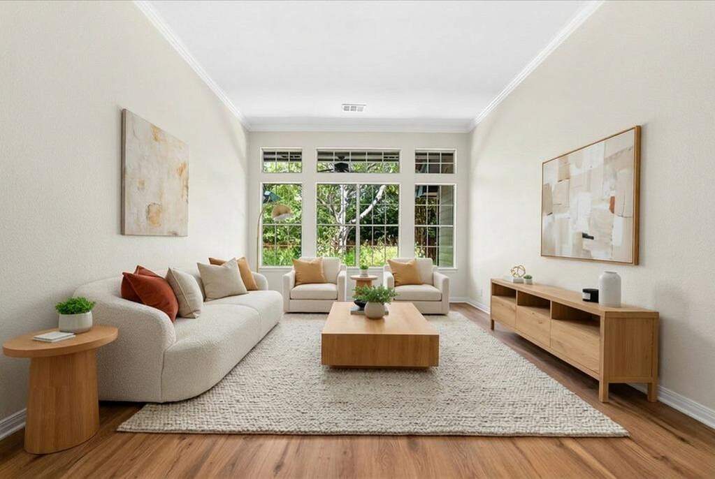 4 Bedroom Single Family Home/House's Image 6