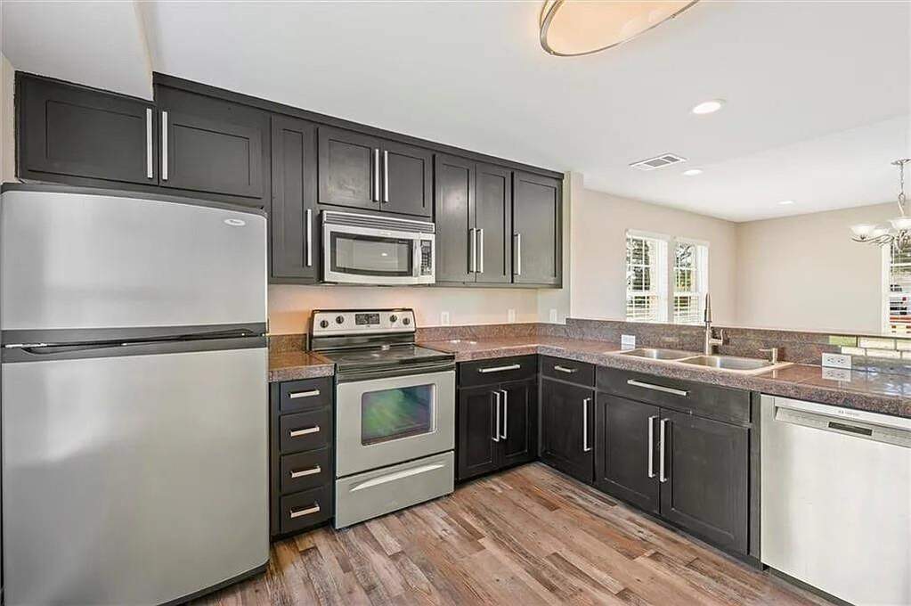 3 Bedroom Single Family Home/House's Image 3