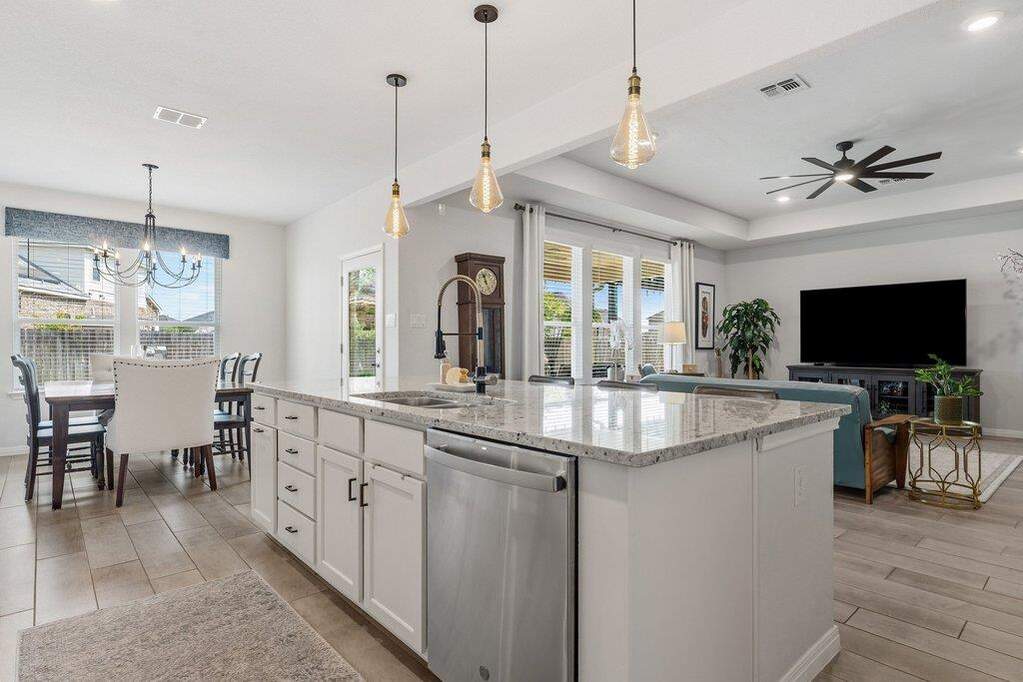 3 Bedroom Single Family Home/House's Image 12