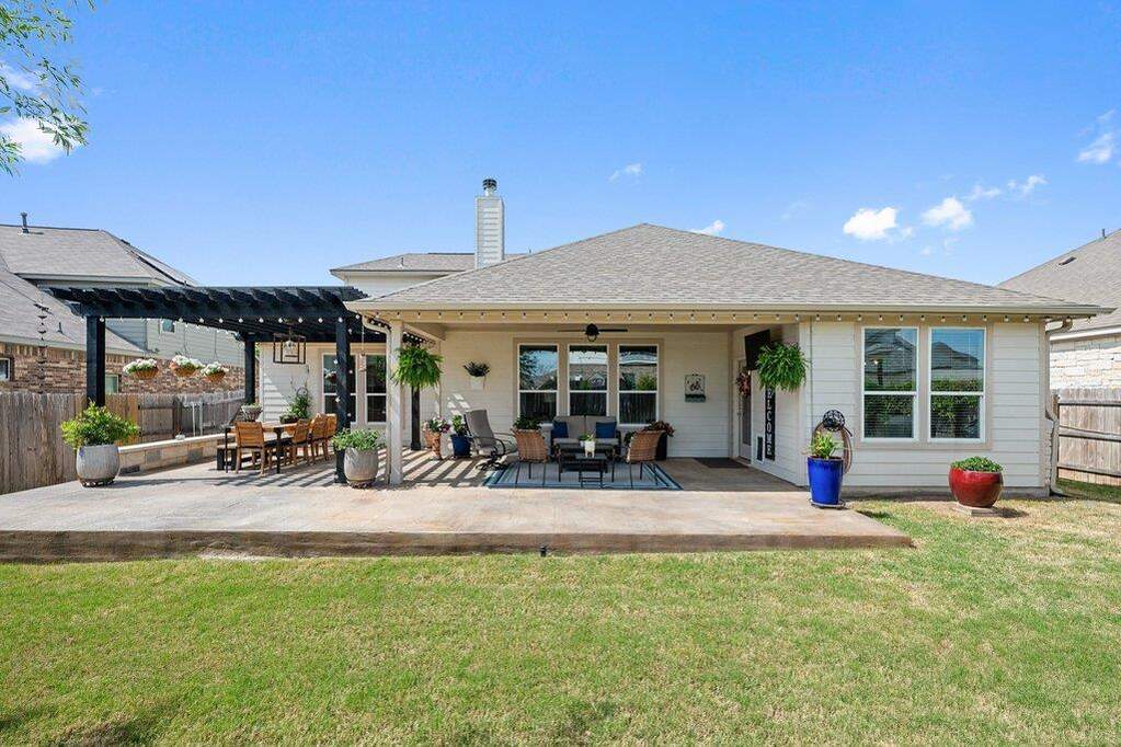 3 Bedroom Single Family Home/House's Image 32