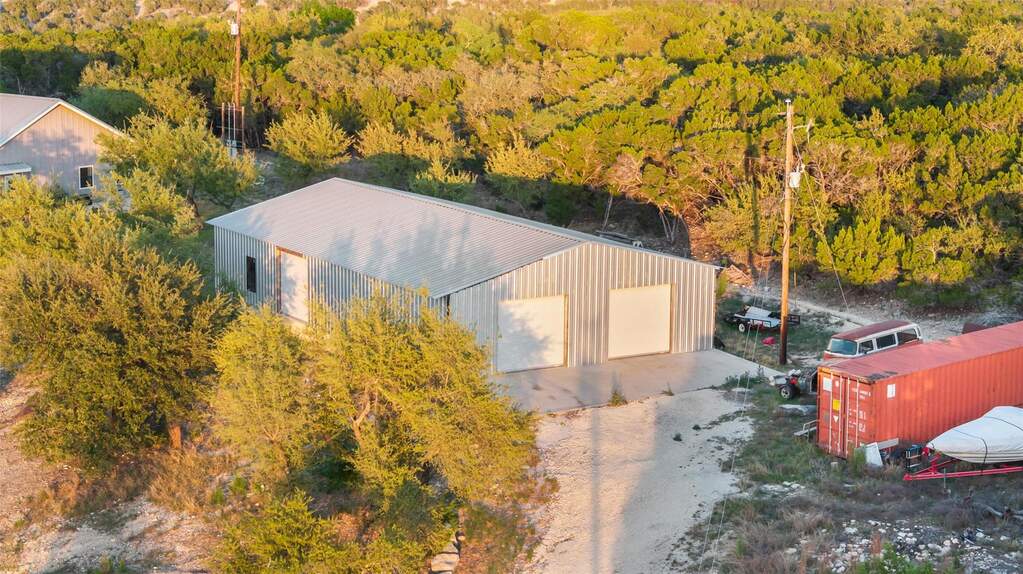 3 Bedroom Single Family Home/House's Image 7