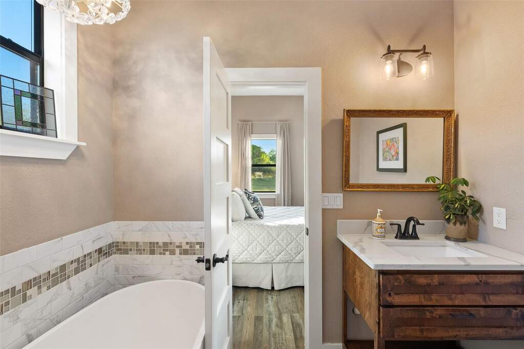 3 Bedroom Single Family Home/House's Image 11