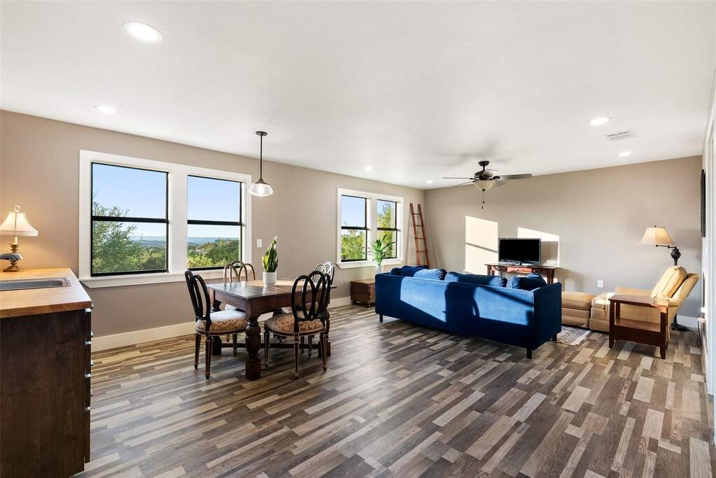 3 Bedroom Single Family Home/House's Image 12