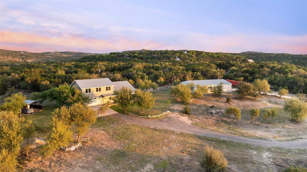 3 Bedroom Single Family Home/House's Image 24