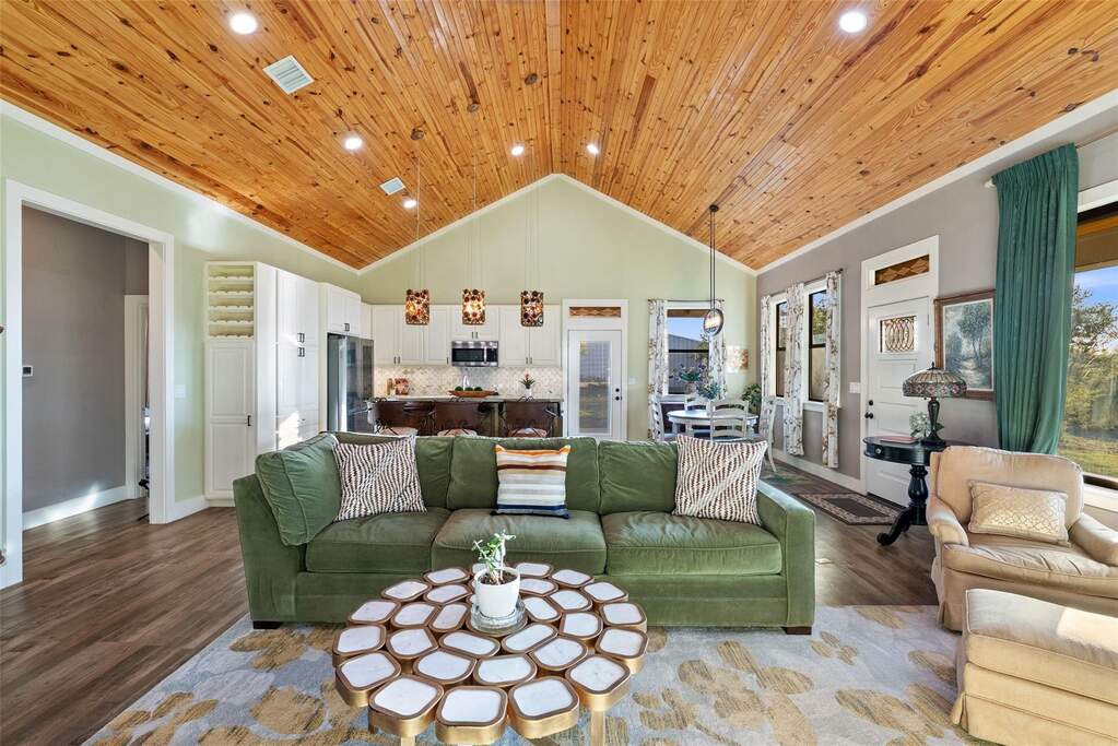 3 Bedroom Single Family Home/House's Image 28