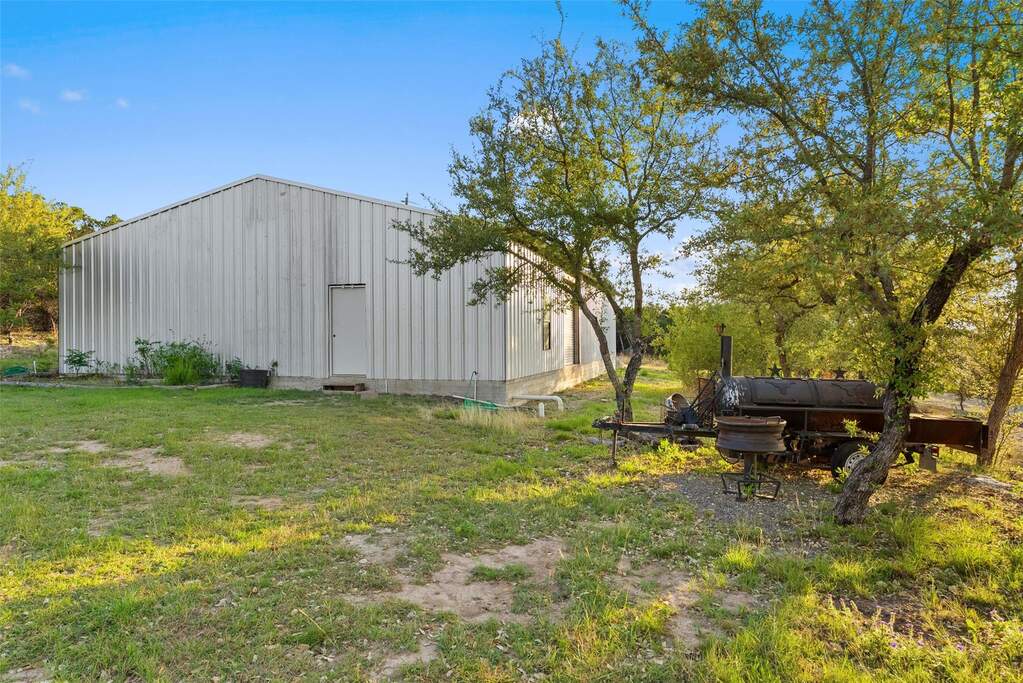 3 Bedroom Single Family Home/House's Image 35