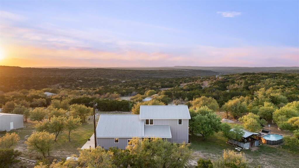 3 Bedroom Single Family Home/House's Image 5