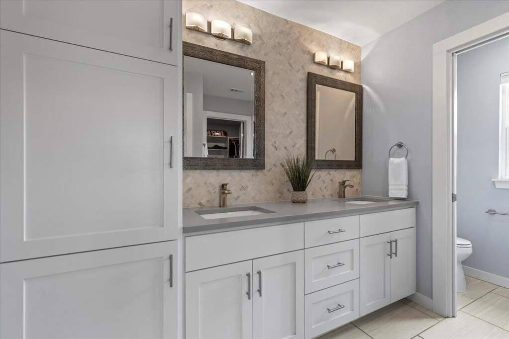 4 Bedroom Single Family Home/House's Image 13