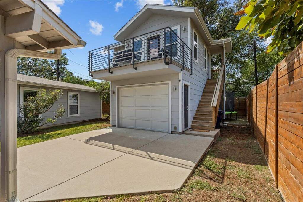 4 Bedroom Single Family Home/House's Image 19