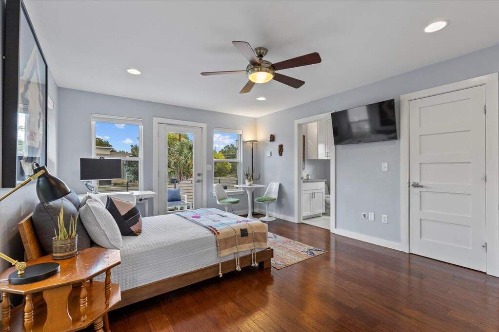 4 Bedroom Single Family Home/House's Image 25