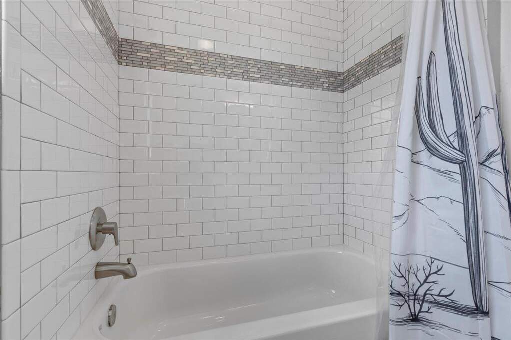 4 Bedroom Single Family Home/House's Image 27