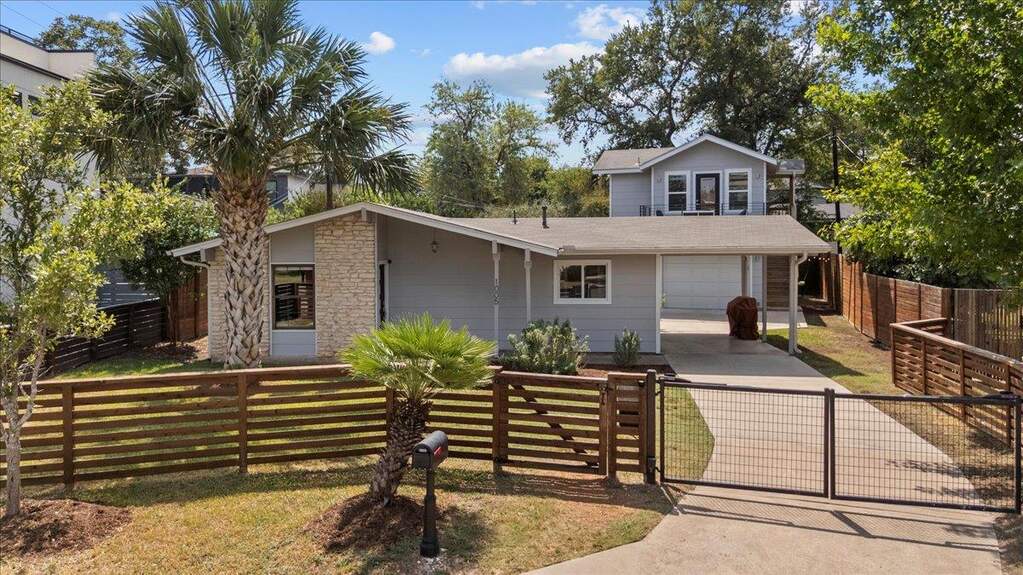4 Bedroom Single Family Home/House's Image 33