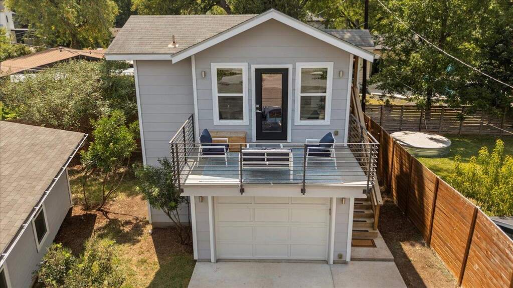 Already a fully licensed ADU, this garage apartment is an incredible rental opportunity.