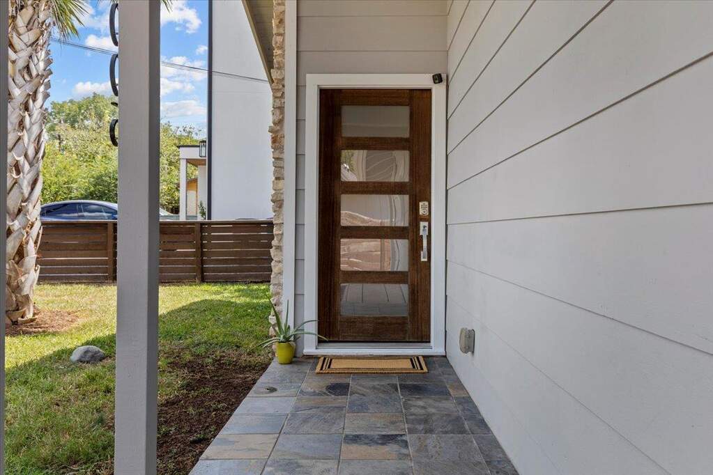 4 Bedroom Single Family Home/House's Image 5