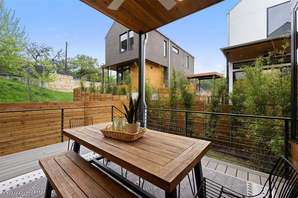 3 Bedroom Single Family Home/House's Image 28