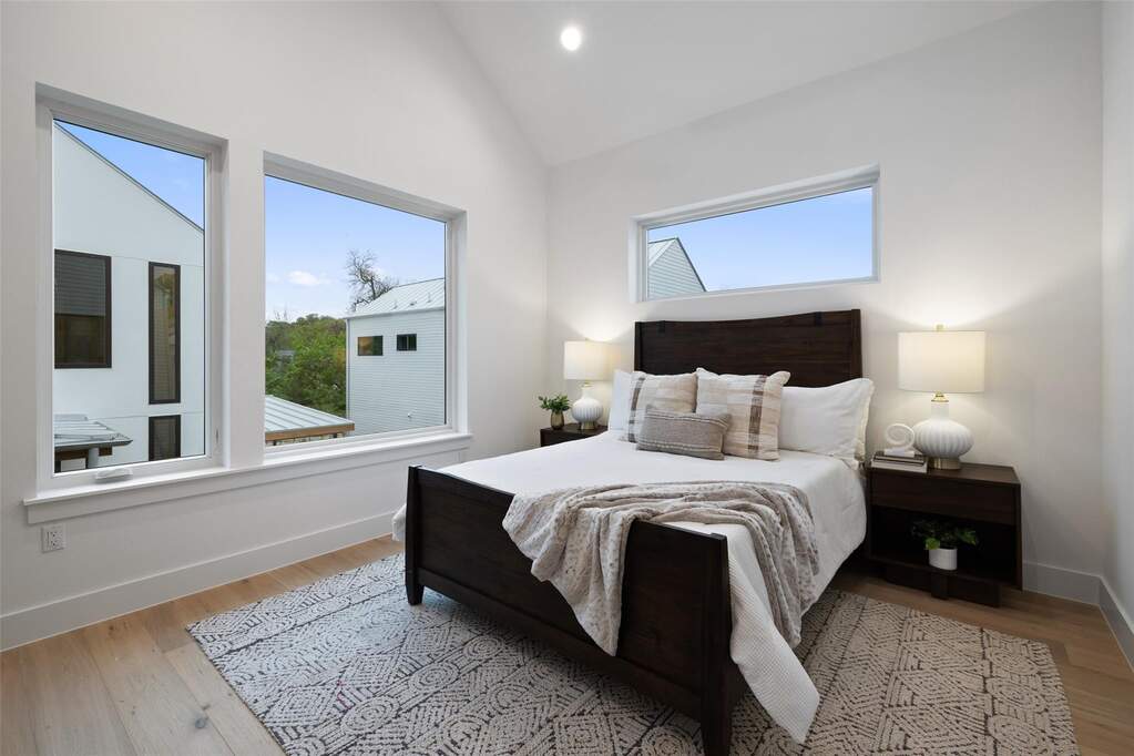 3 Bedroom Single Family Home/House's Image 33