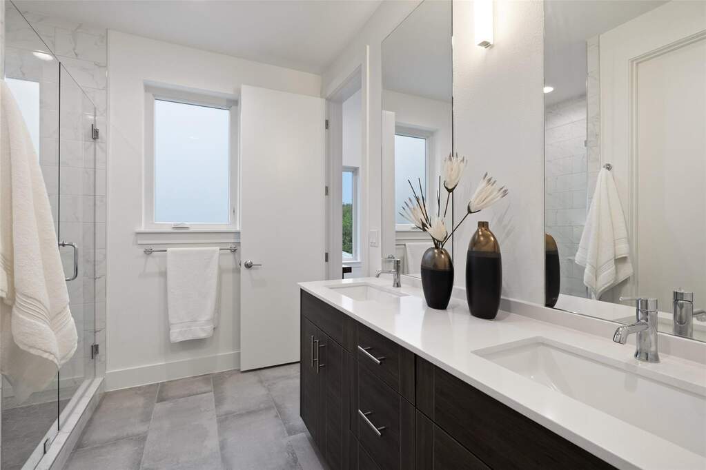 3 Bedroom Single Family Home/House's Image 36