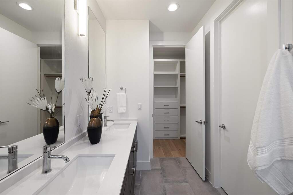 3 Bedroom Single Family Home/House's Image 37