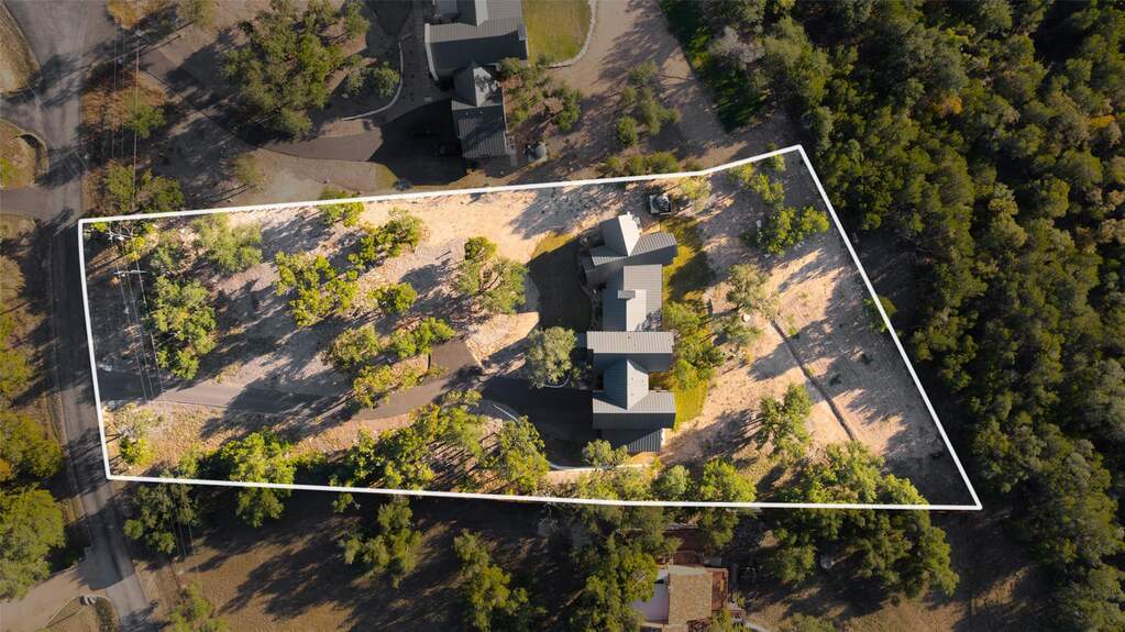 5 Bedroom Single Family Home/House's Image 32