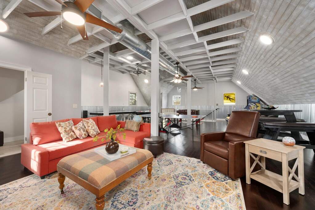 5 Bedroom Single Family Home/House's Image 29