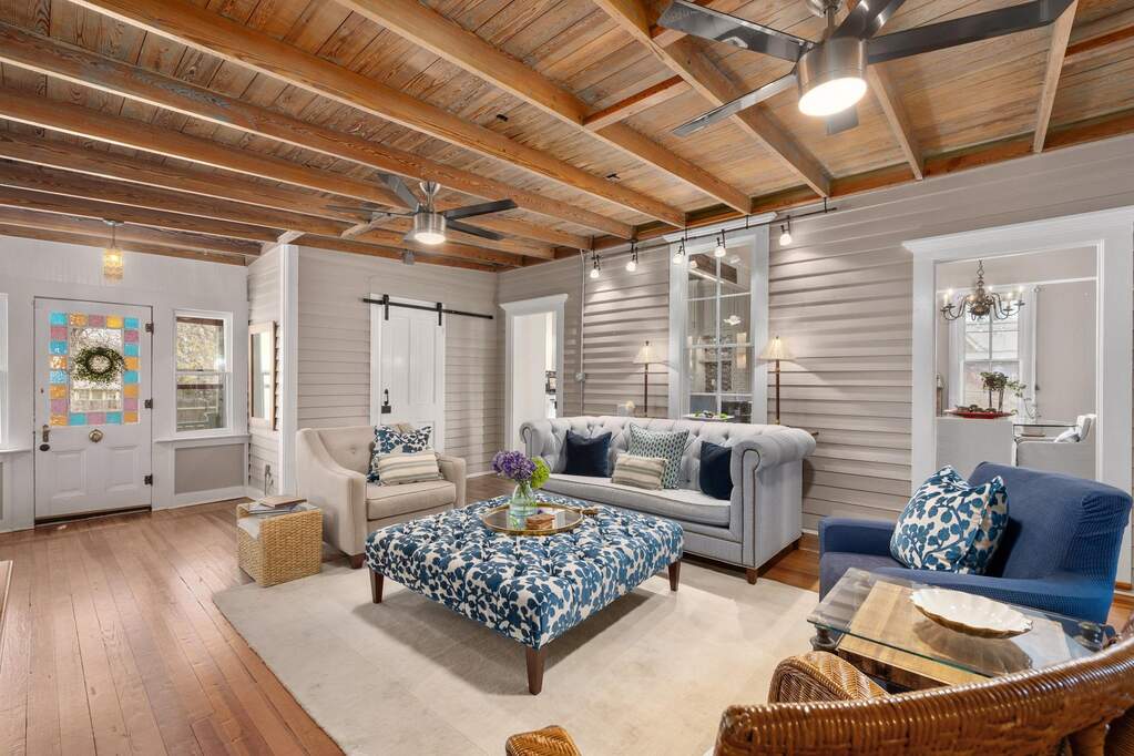 5 Bedroom Single Family Home/House's Image 6