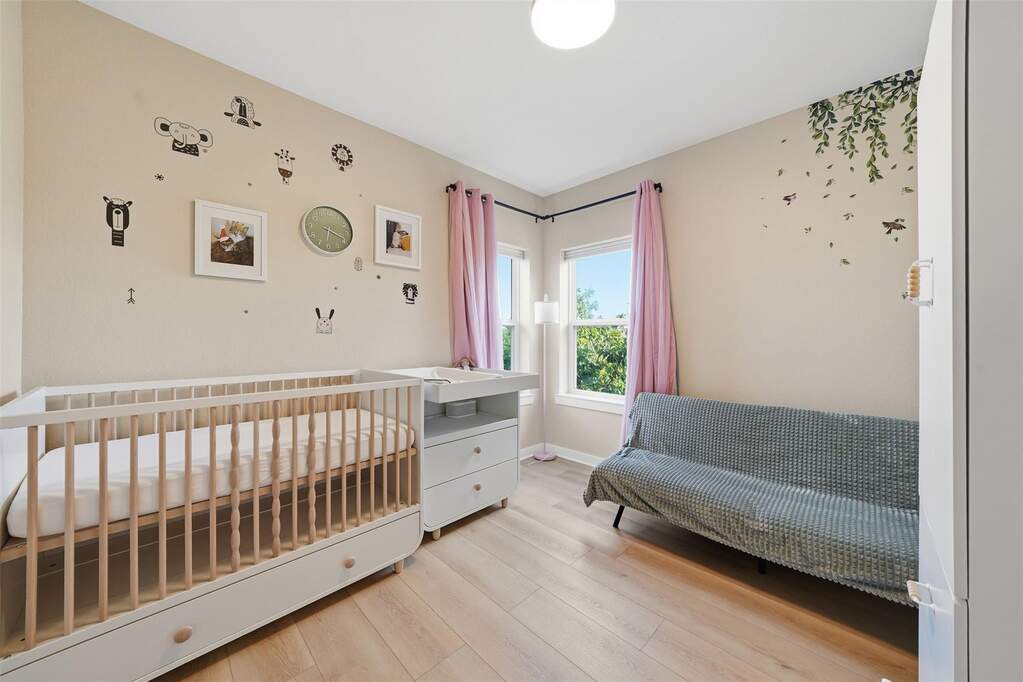 4 Bedroom Villa/Townhouse's Image 27