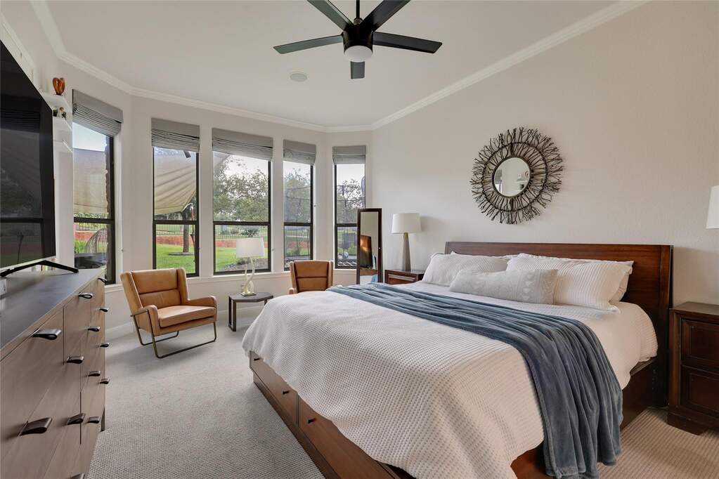 4 Bedroom Single Family Home/House's Image 7