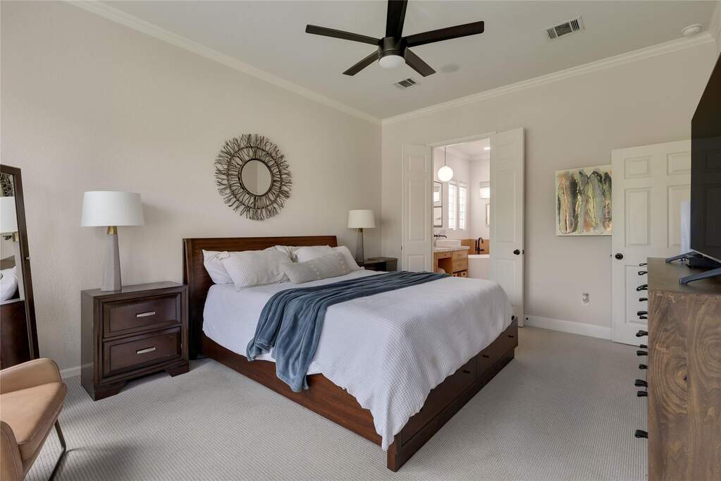 4 Bedroom Single Family Home/House's Image 8