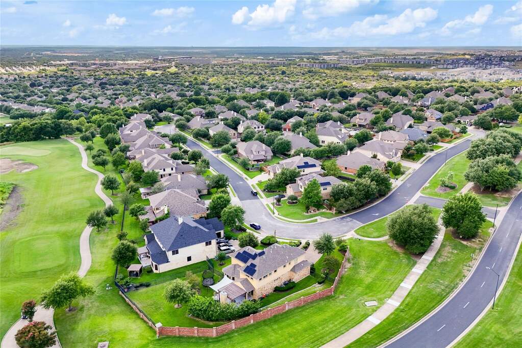 4 Bedroom Single Family Home/House's Image 35