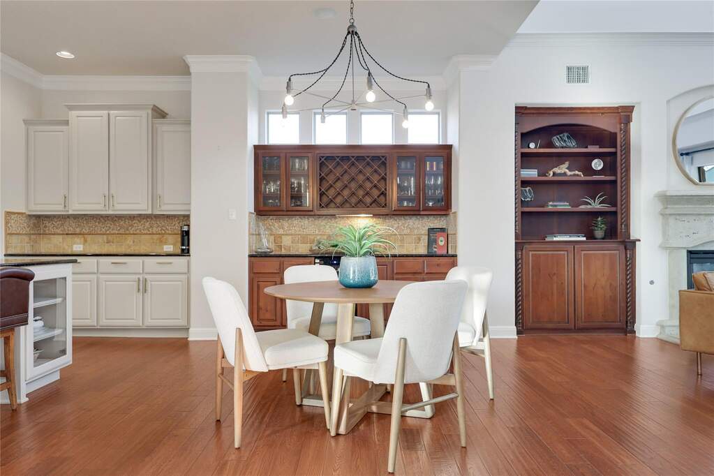 4 Bedroom Single Family Home/House's Image 5