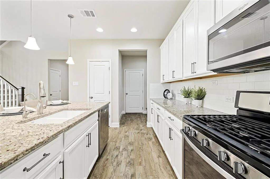 4 Bedroom Single Family Home/House's Image 16