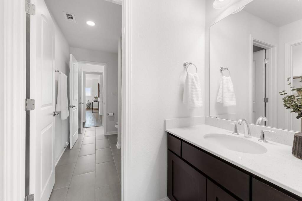 4 Bedroom Single Family Home/House's Image 29