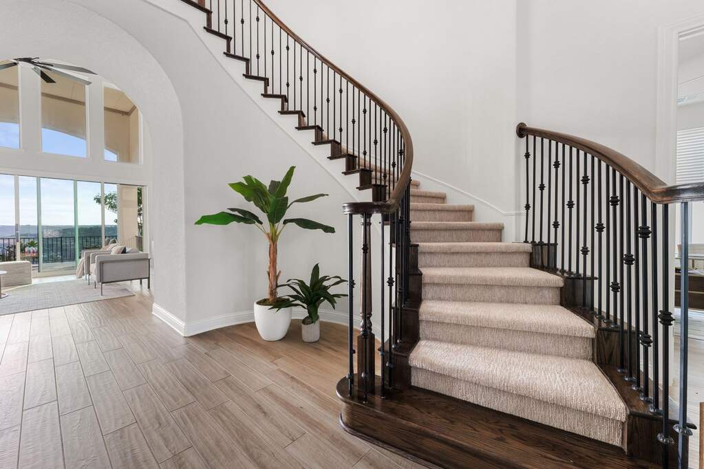 Sweeping Staircase