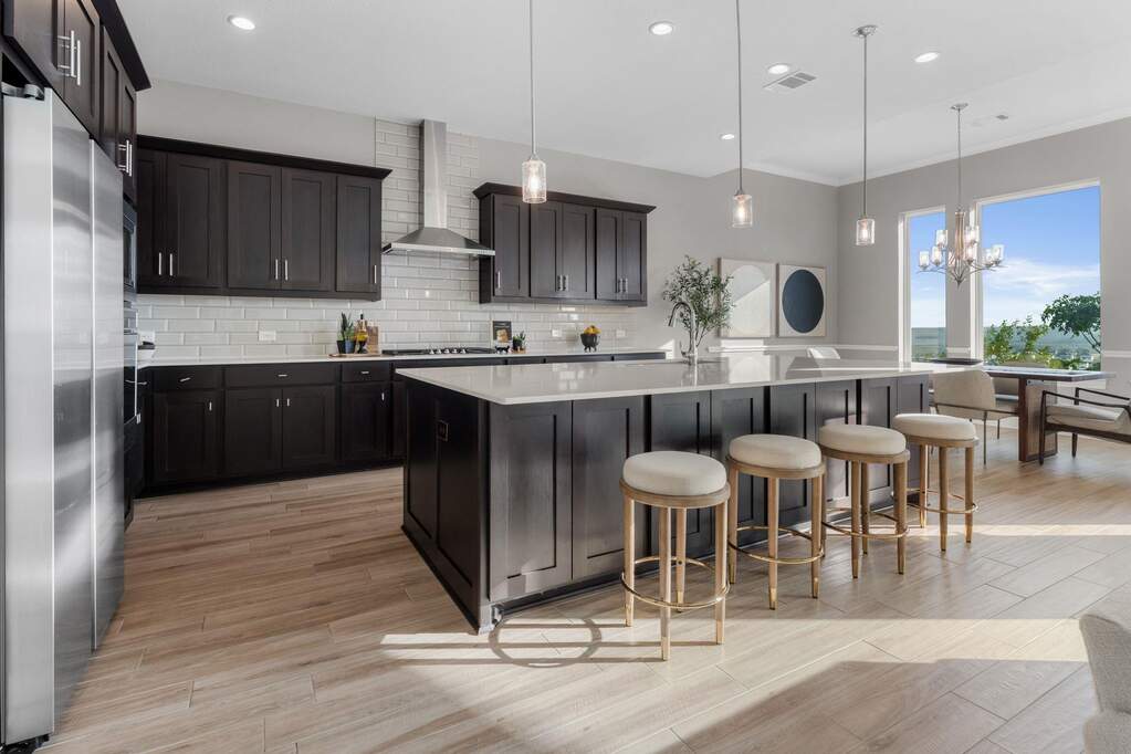 4 Bedroom Single Family Home/House's Image 6