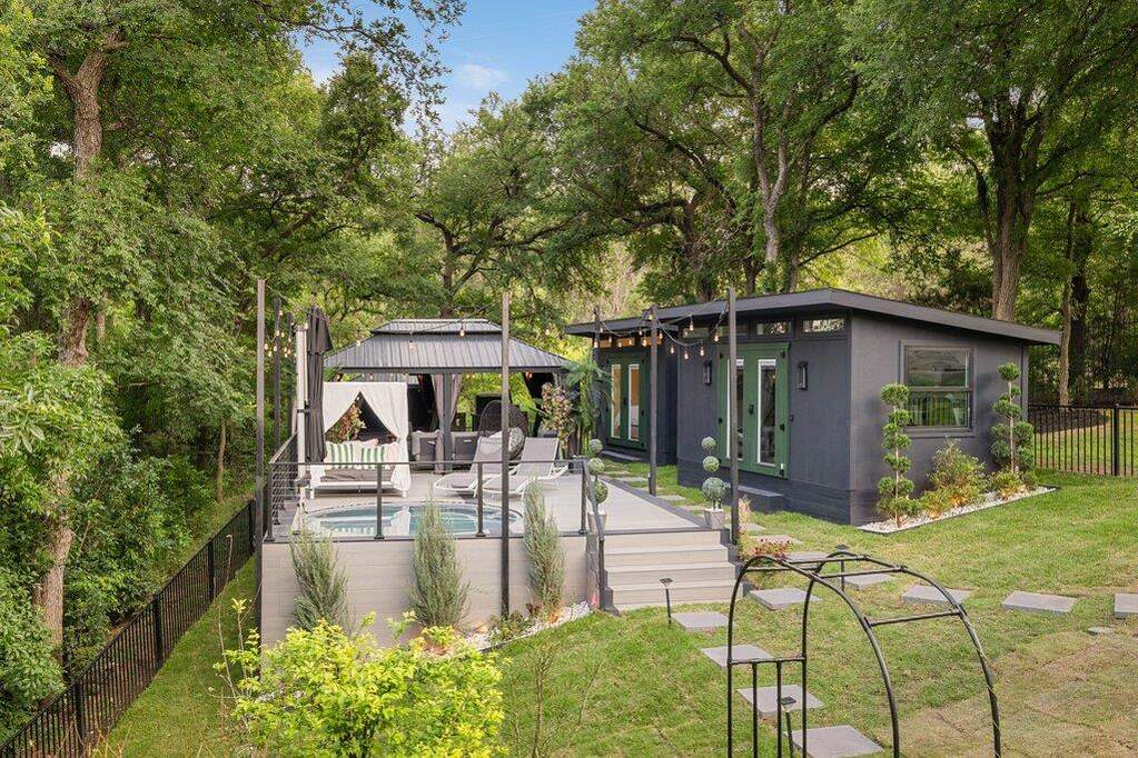 3 Bedroom Single Family Home/House's Image 37