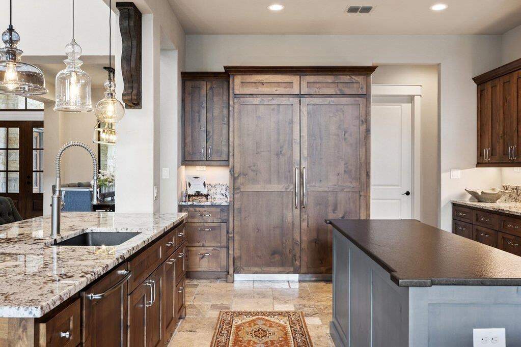 6 Bedroom Single Family Home/House's Image 30