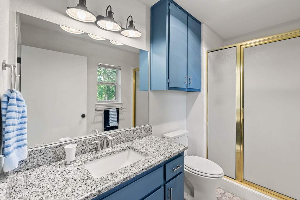 4 Bedroom Single Family Home/House's Image 17