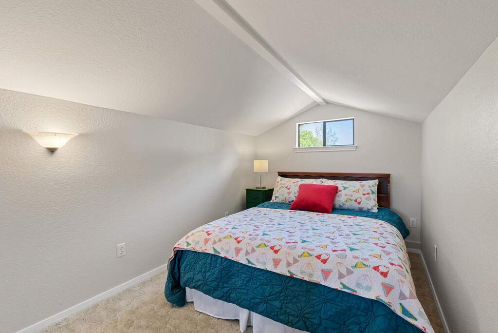 4 Bedroom Single Family Home/House's Image 18
