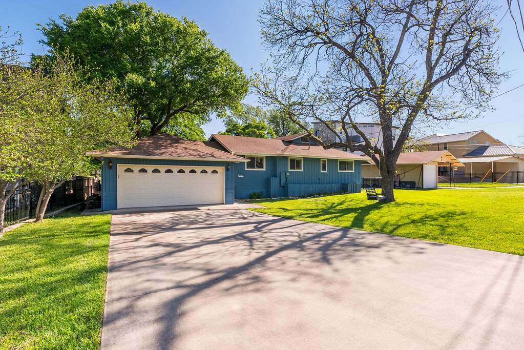4 Bedroom Single Family Home/House's Image 36