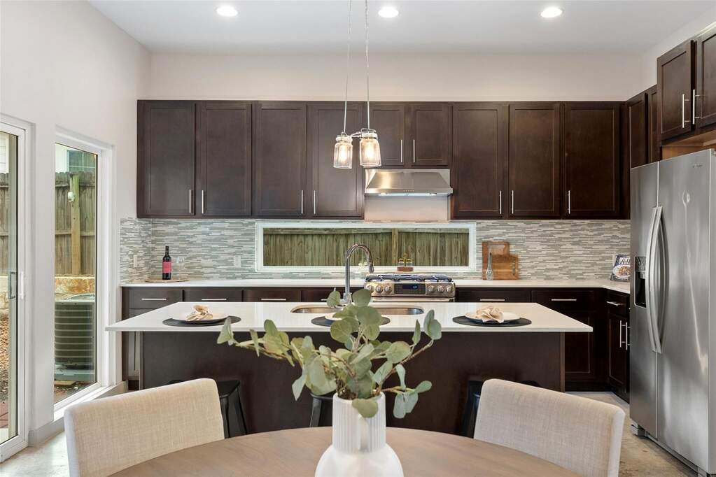 3 Bedroom Apartment/Flat's Image 3