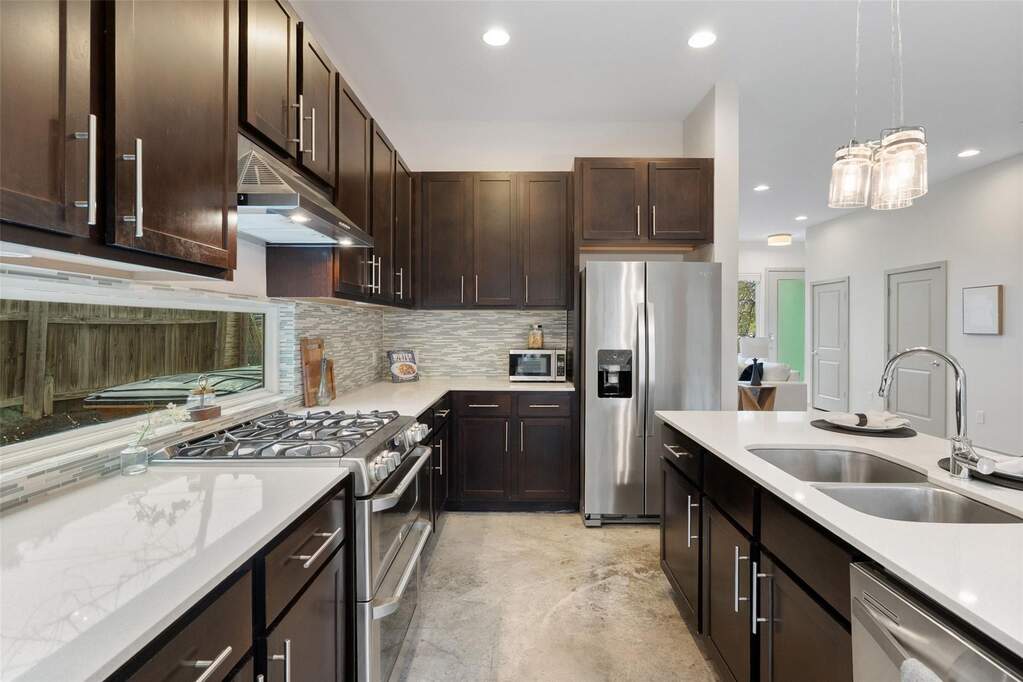 3 Bedroom Apartment/Flat's Image 4