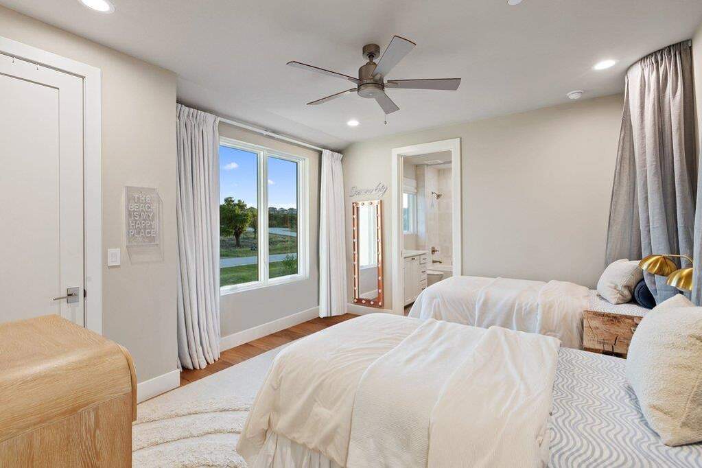 5 Bedroom Single Family Home/House's Image 26