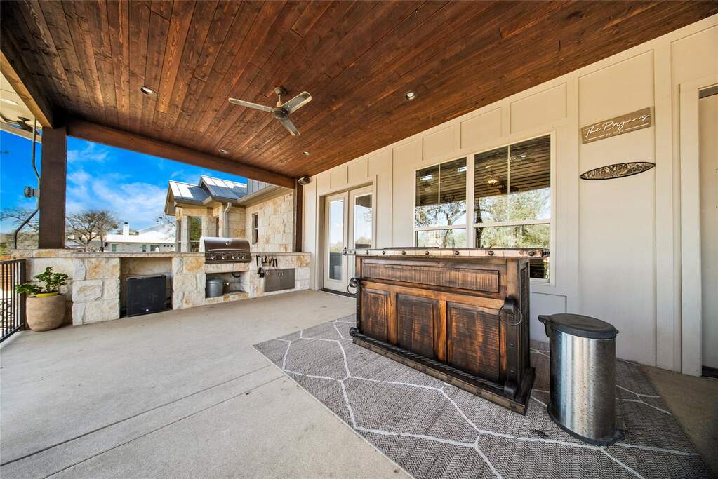 4 Bedroom Single Family Home/House's Image 14