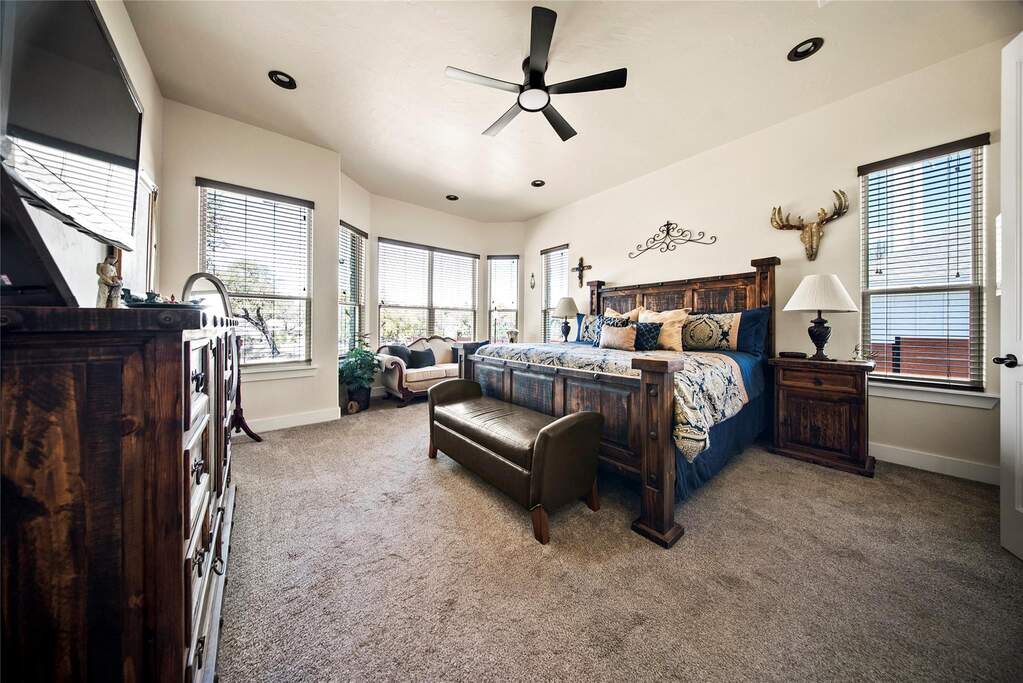 4 Bedroom Single Family Home/House's Image 17