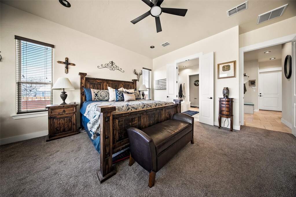 4 Bedroom Single Family Home/House's Image 18