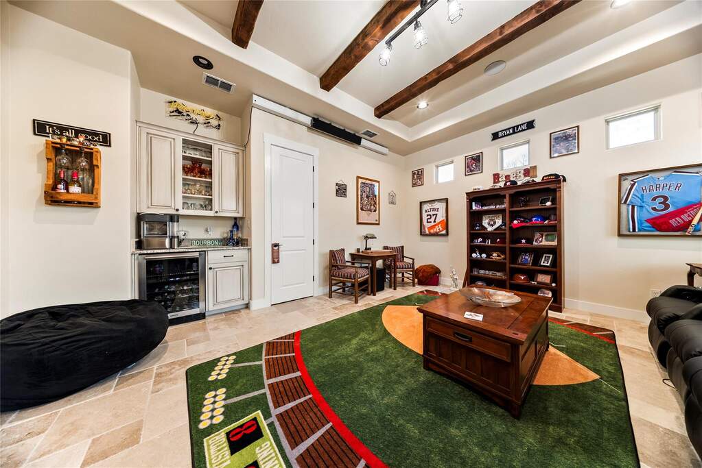 4 Bedroom Single Family Home/House's Image 31