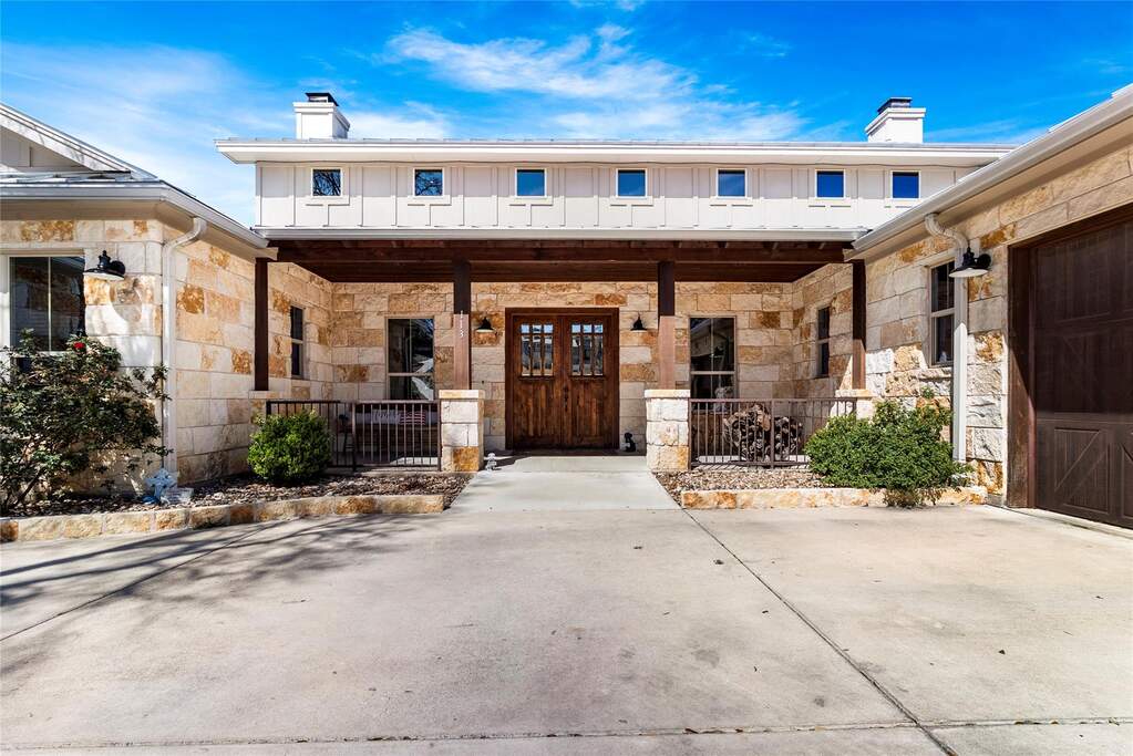 4 Bedroom Single Family Home/House's Image 35