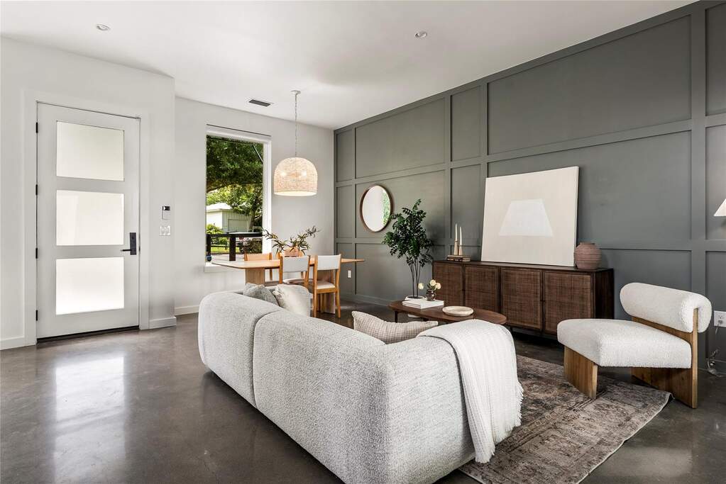 3 Bedroom Single Family Home/House's Image 8