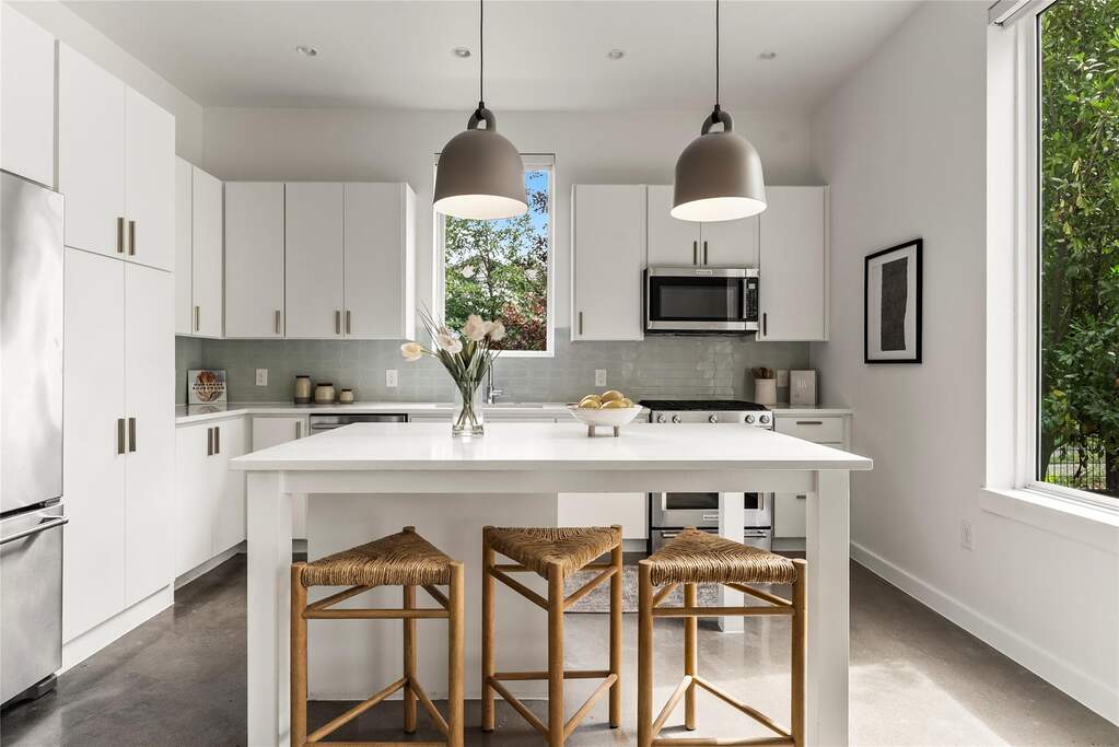 3 Bedroom Single Family Home/House's Image 13