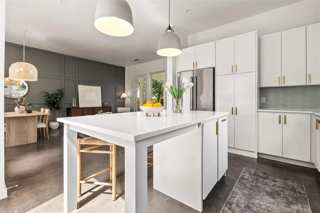 3 Bedroom Single Family Home/House's Image 14